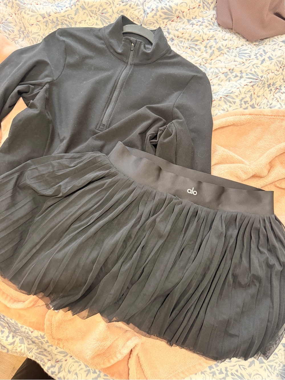 ALO Yoga Black Pleated Mini Skirt